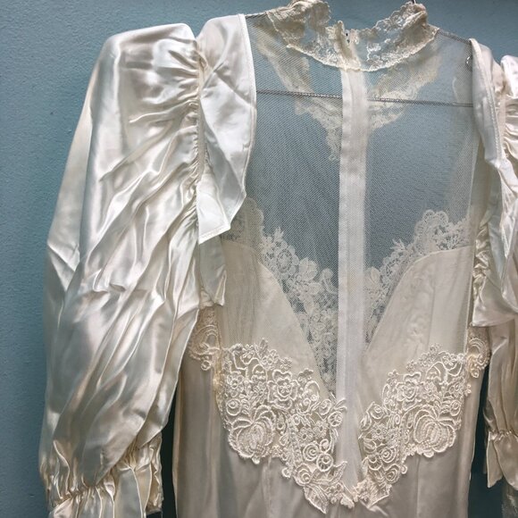 ZOMBIE Dead Corpse Bride, Halloween Wedding Dress, DAMAGED, Vintage Haunting - Picture 9 of 16